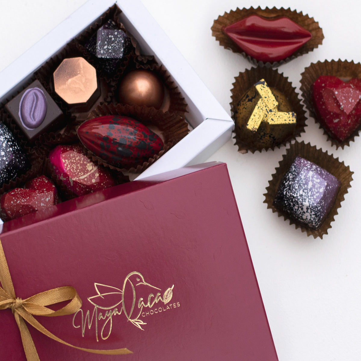 Z CAJA DE CHOCOLATES BOMBONES Y BARRAS