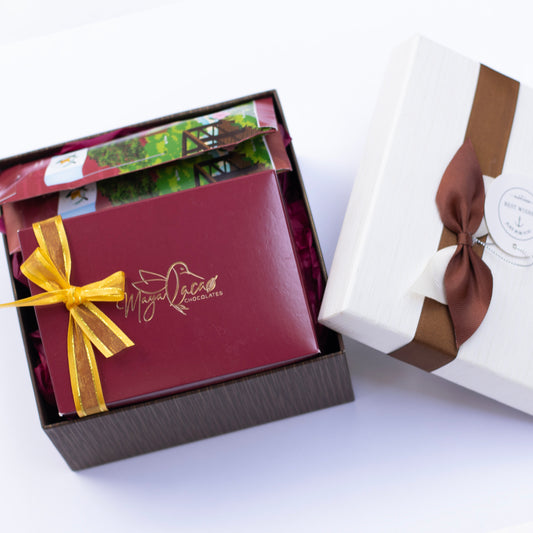 Z CAJA DE CHOCOLATES BOMBONES Y BARRAS