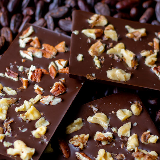 TABLETA DE CHOCOLATE NUECES Y PECANAS